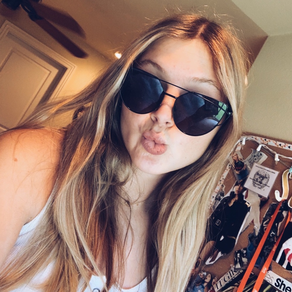 Black cat eye glasses!!!!